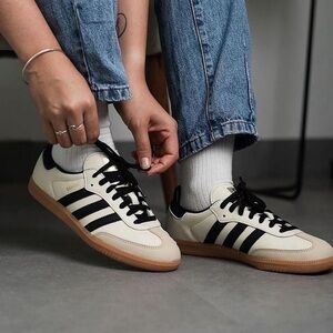 Adidas SAMBA Black and Cream Sneakers